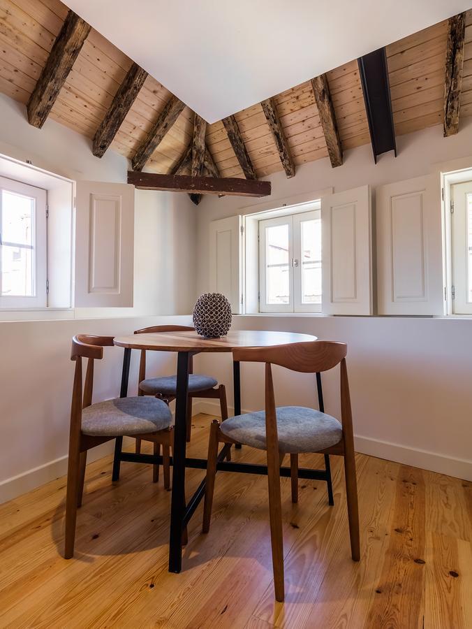 One-Bedroom Apartment,1215906490:JPEG